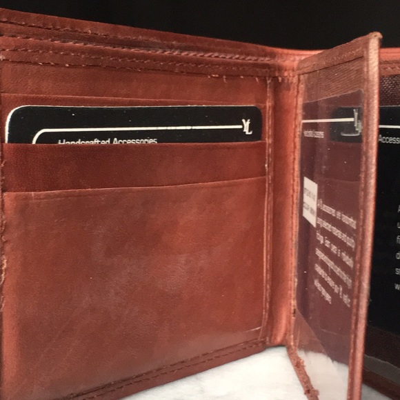 New* Saddle Brown Leather Wallet - Picture 6 of 16